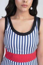 Pop line dress