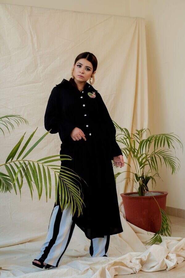 Swag It Up With Black kurti